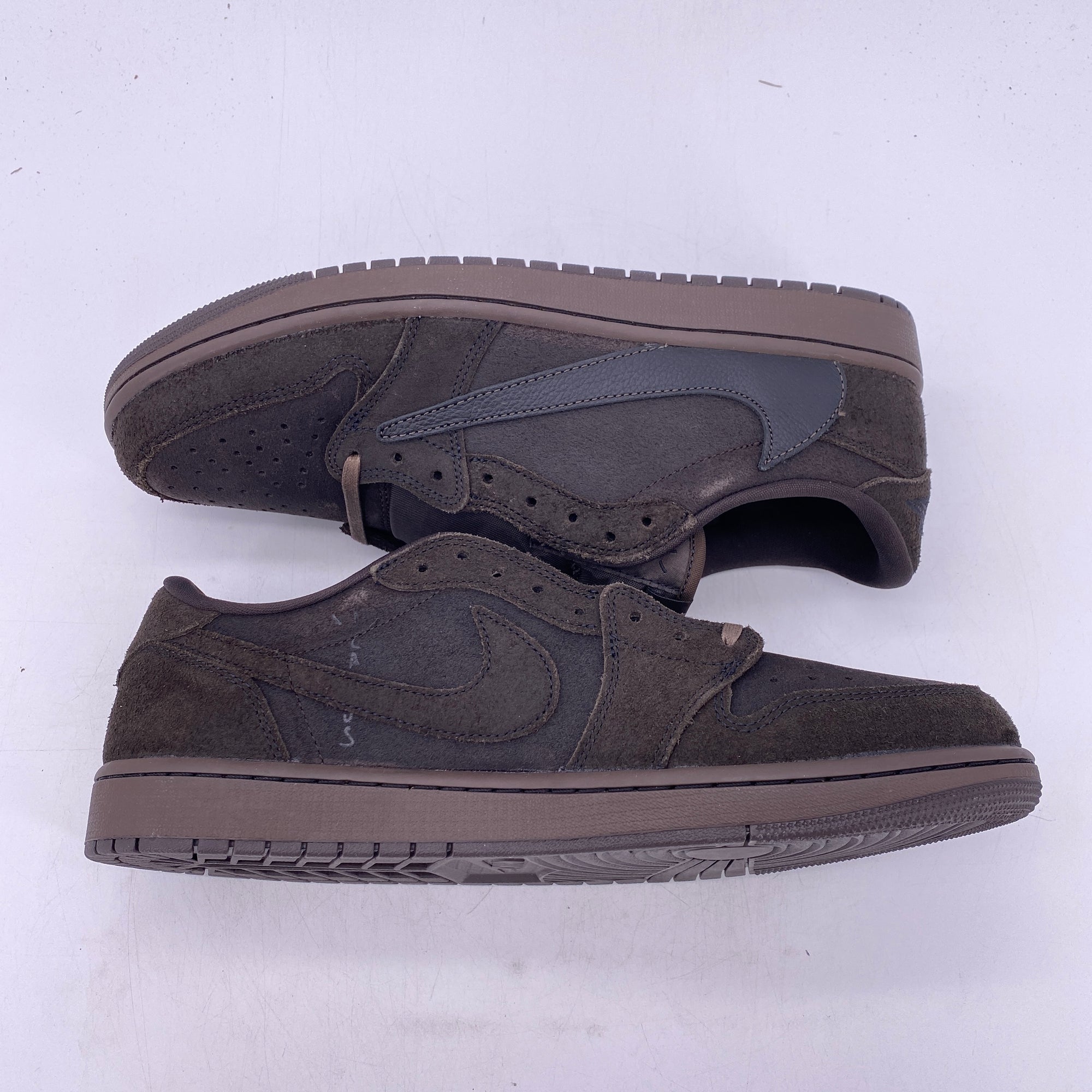 Nike SB Eric Koston 2 Max Midnight Navy & Lite Crimson