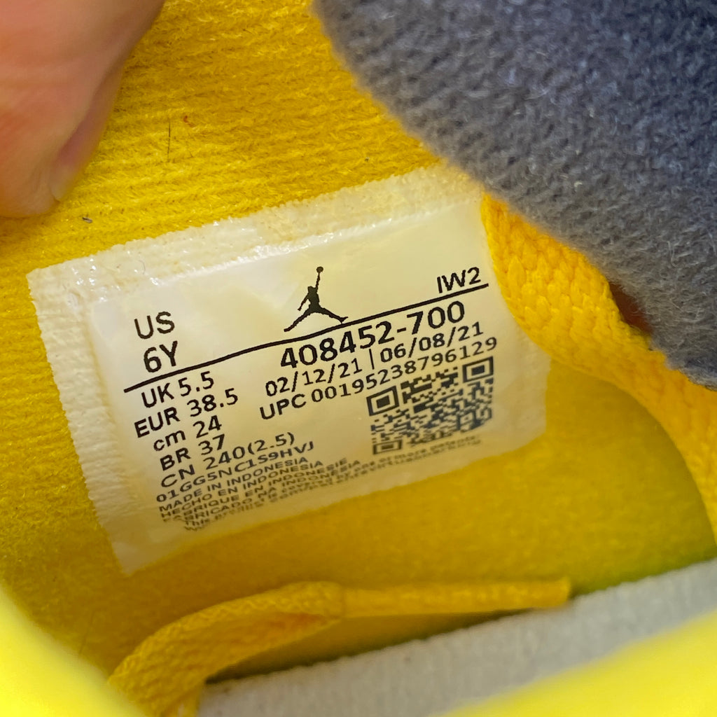 Air Jordan (GS) 4 Retro "Lightning" 2021 Used Size 6Y