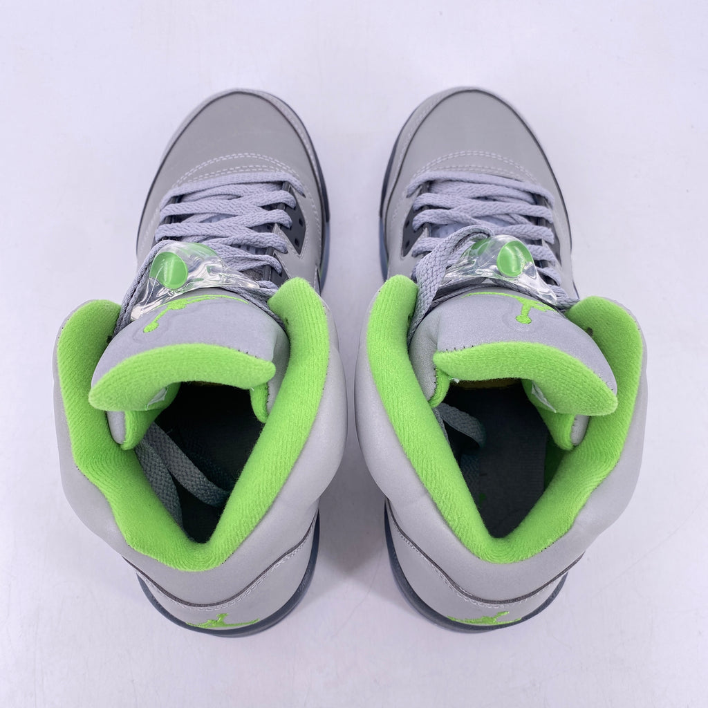Air Jordan (GS) 5 Retro "Green Bean" 2022 Used Size 7Y