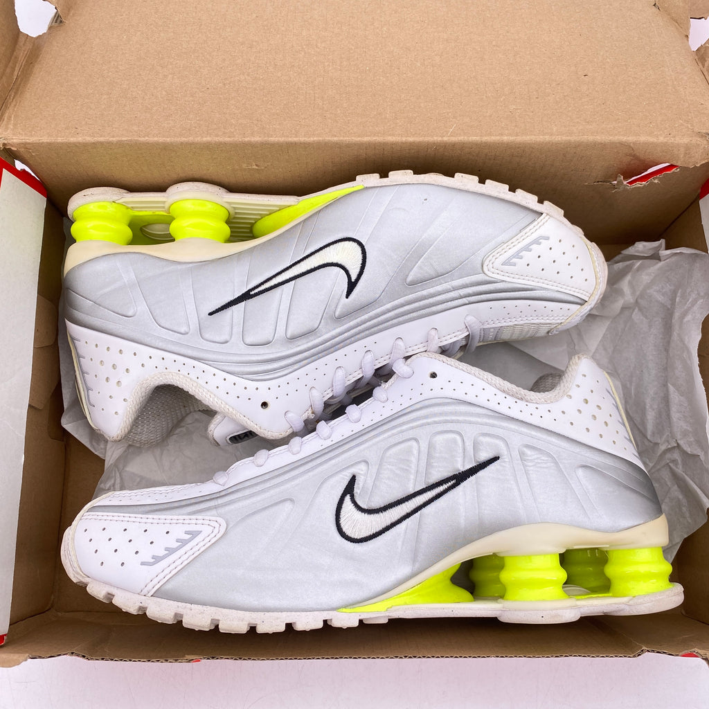 Nike (W) Shox R4 "White Metallic Silver Volt" 2025 Used Size 7W