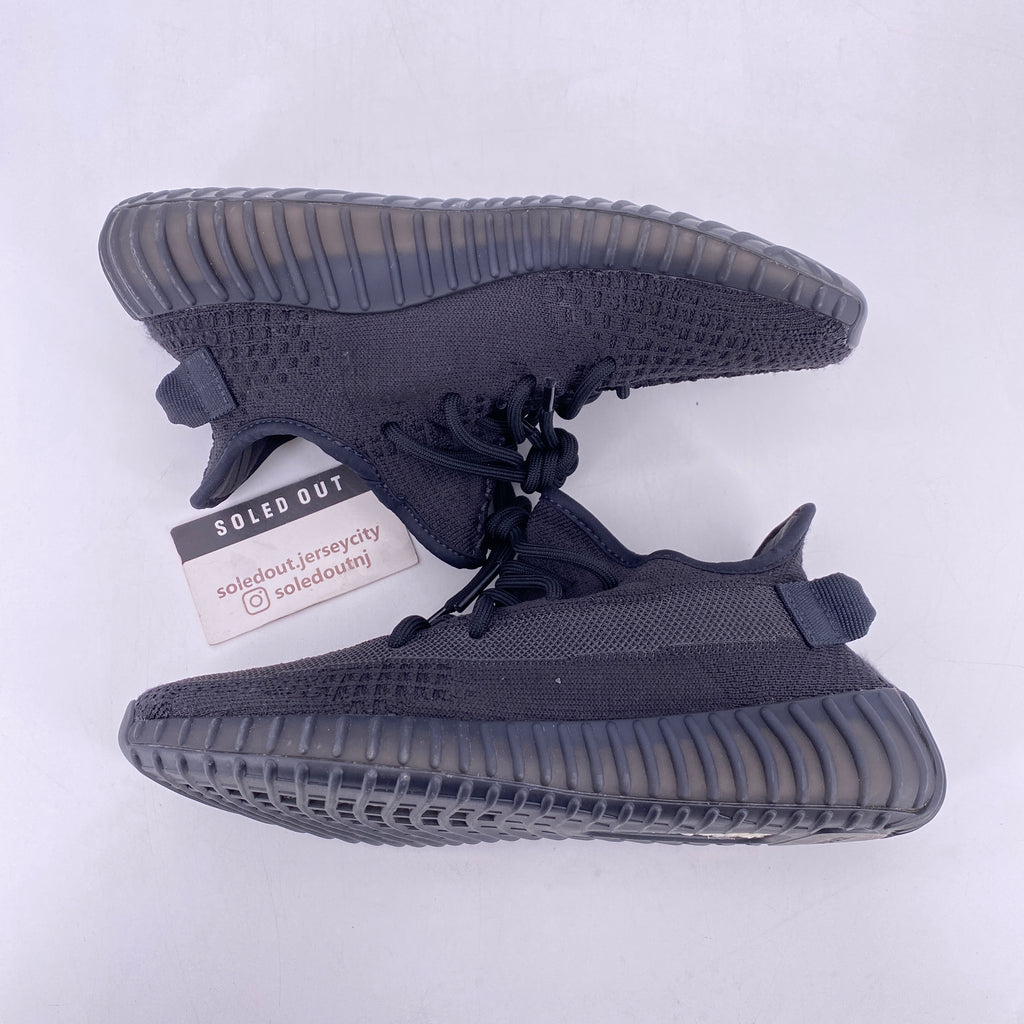 Yeezy 350 v2 "Onyx" 2022 Used Size 7