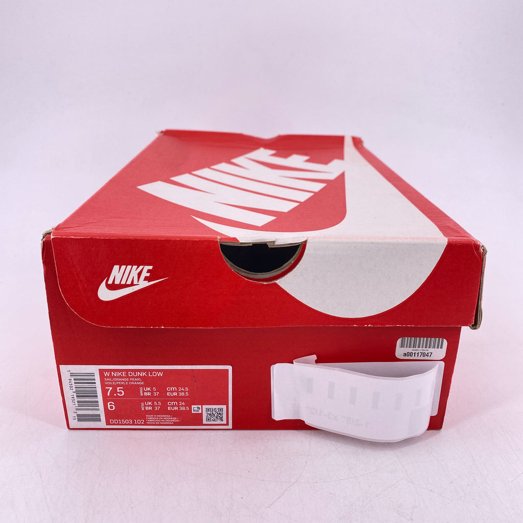 Nike (W) Dunk Low "Orange Pearl" 2021 Used Size 7.5W