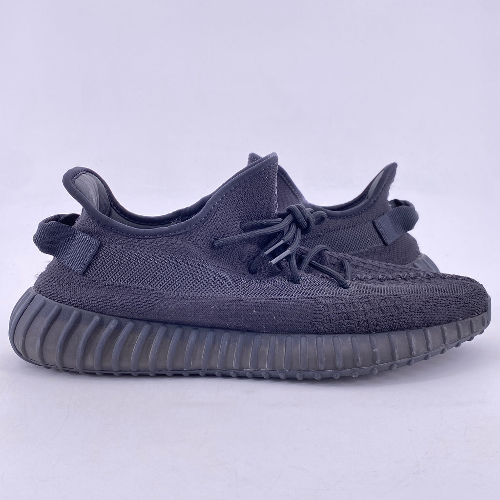 Yeezy 350 v2 "Onyx" 2022 Used Size 13.5