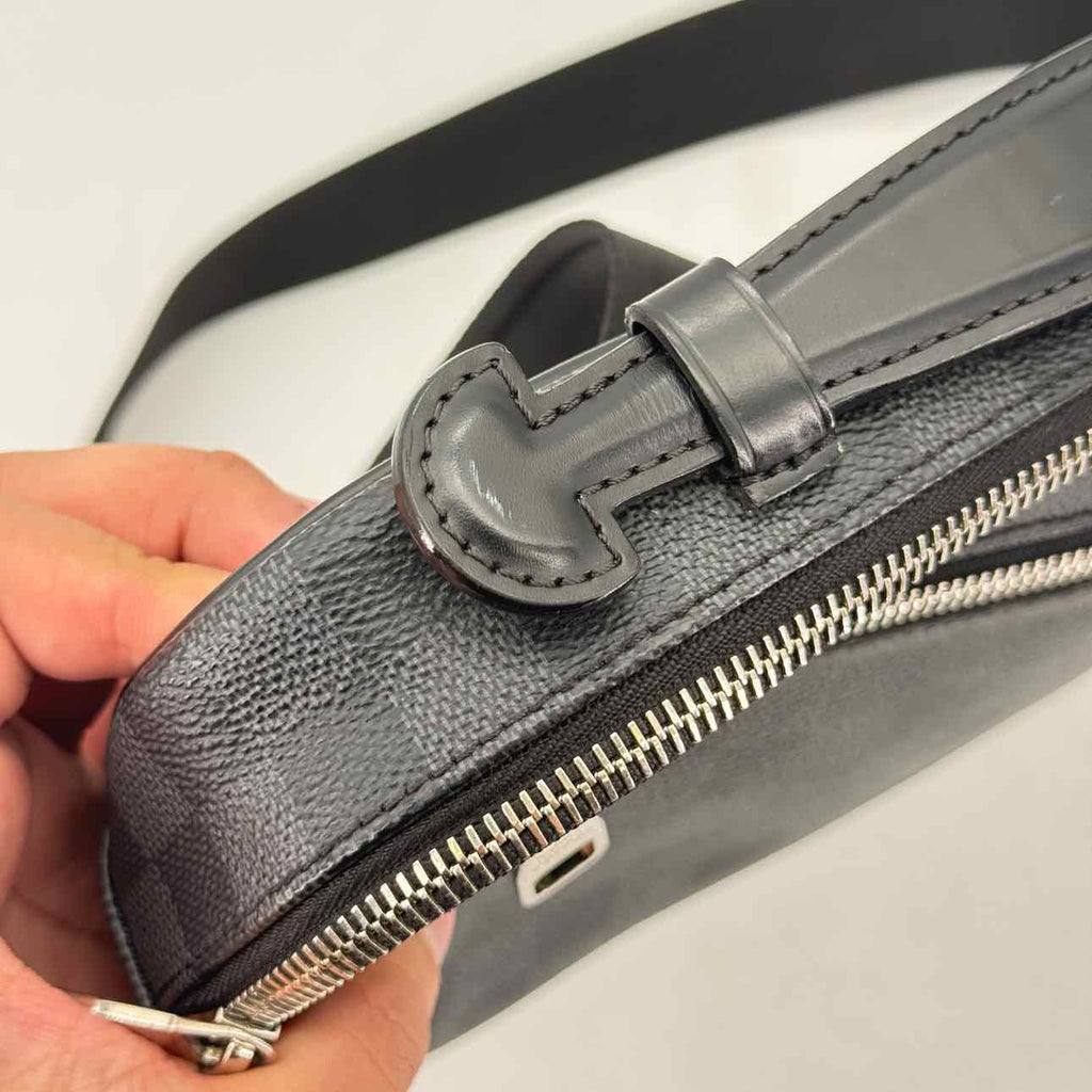 Louis Vuitton Crossbody "AMBLER DAMIER GRAPHITE" Used Black Size OS