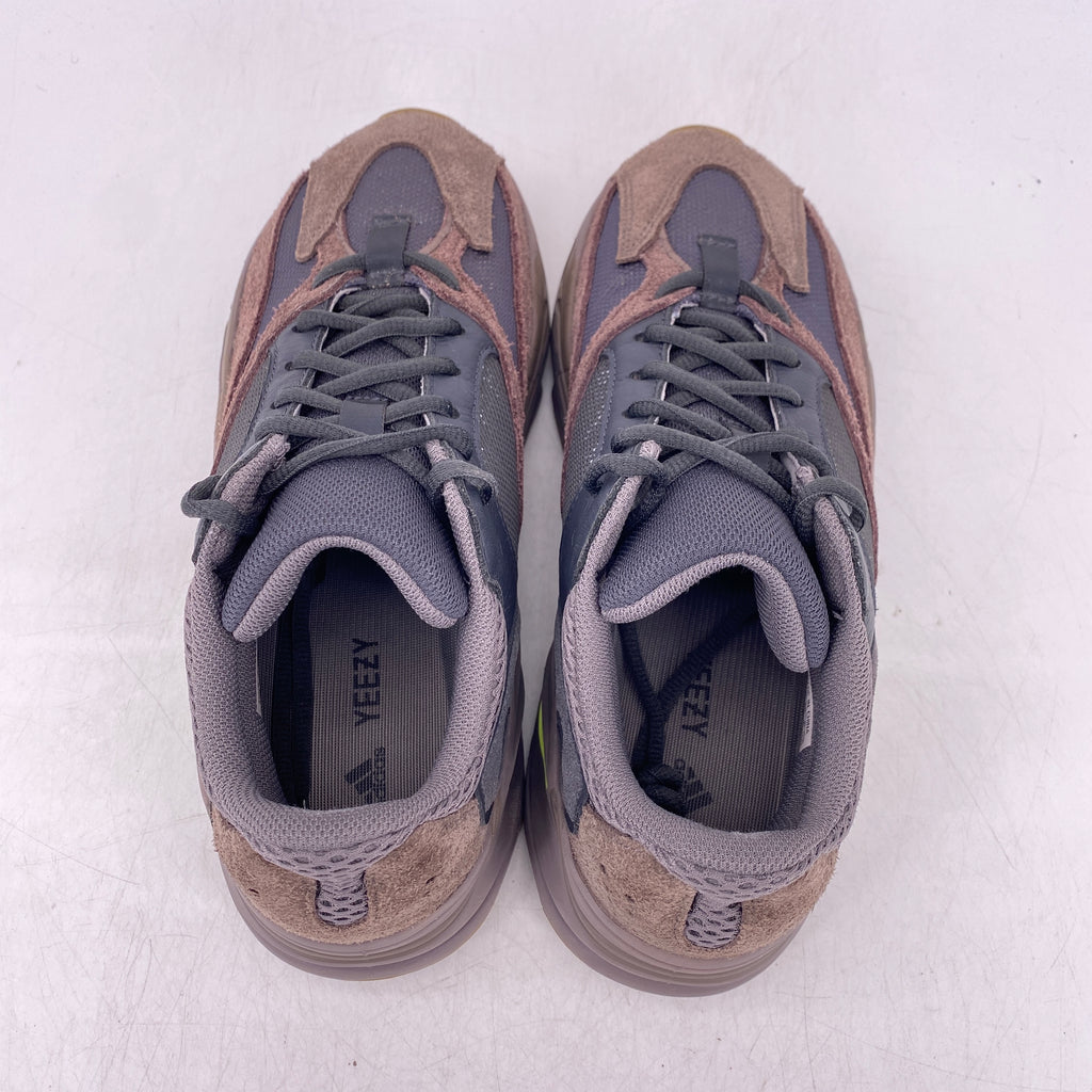 Yeezy 700 "Mauve" 2018 Used Size 9