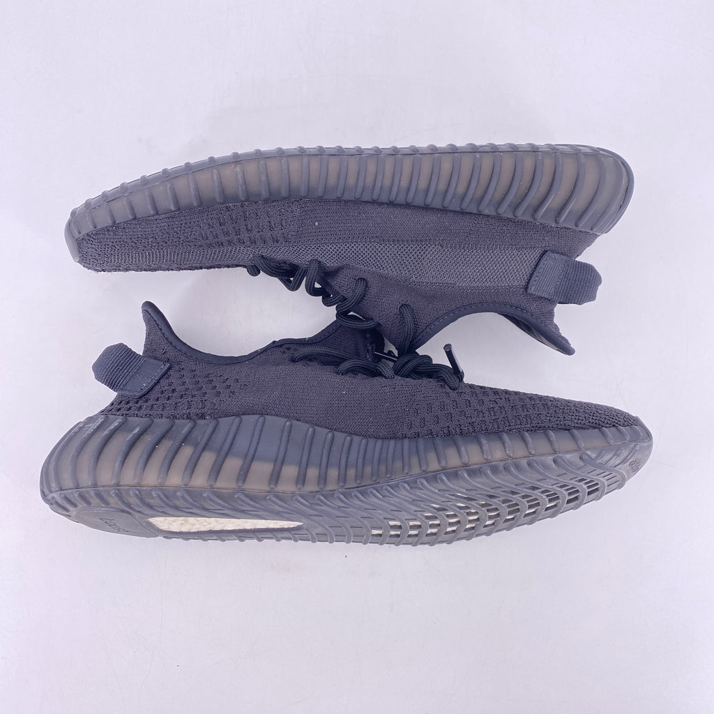Yeezy 350 v2 "Onyx" 2022 Used Size 10.5