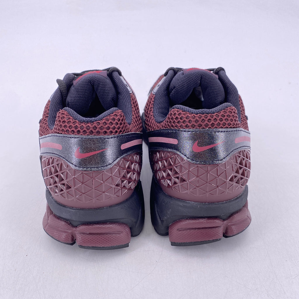 Nike (W) Zoom Vomero 5 "Black Burgundy Crush" 2023 Used Size 10W
