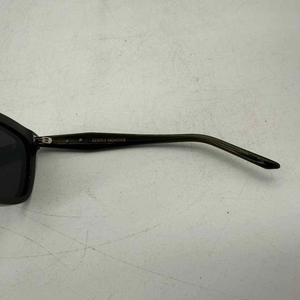 Gentle Monster Sunglasses "TOTE KC2" New Khaki Size OS