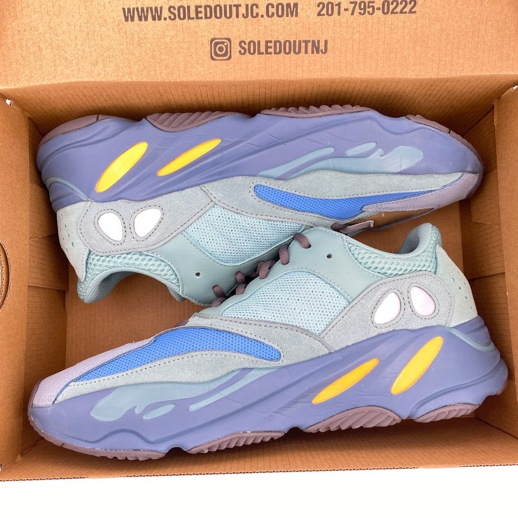 Yeezy 700 "Faded Blue" 2021 Used Size 11.5