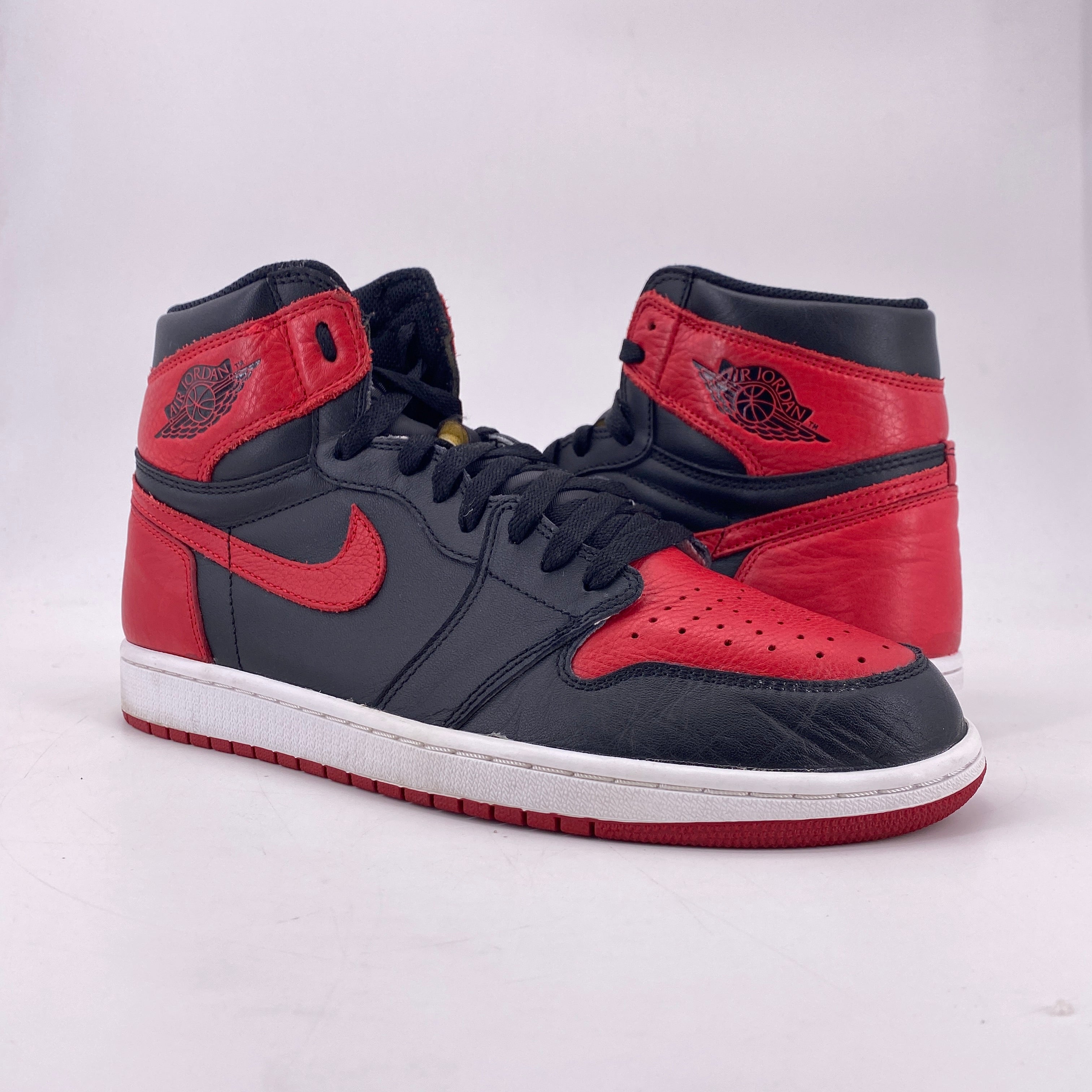 Air jordan 1 retro high og banned deals size 4y / size 5.5 women