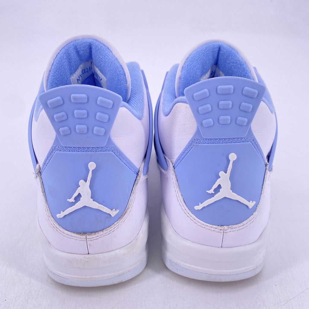 Air Jordan (W) 4 Retro "Forget Me Not" 2025 Used Size 8.5W