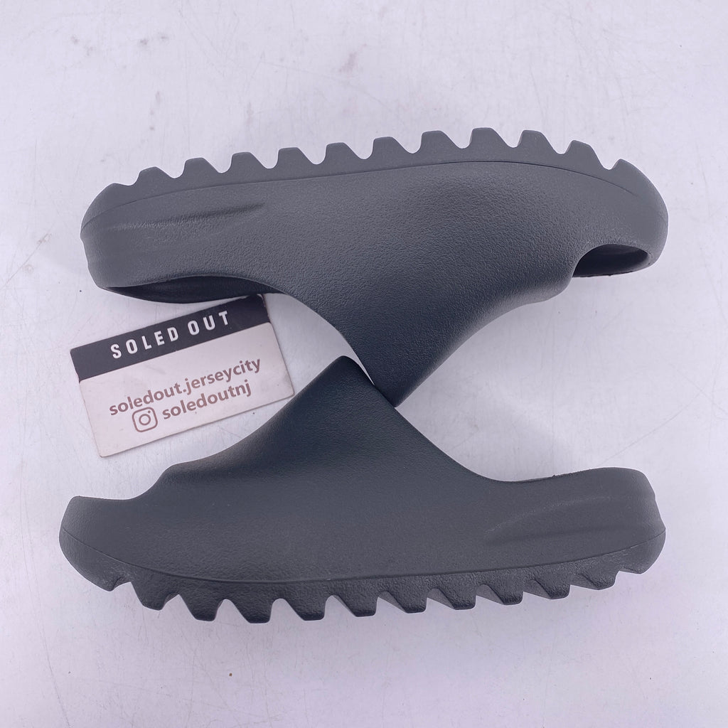 Yeezy (KIDS) Slide "Dark Onyx" 2024 New Size 3