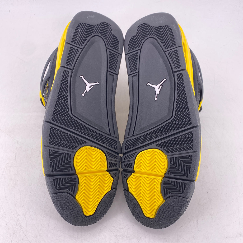 Air Jordan 4 Retro "Thunder" 2023 Used Size 9.5