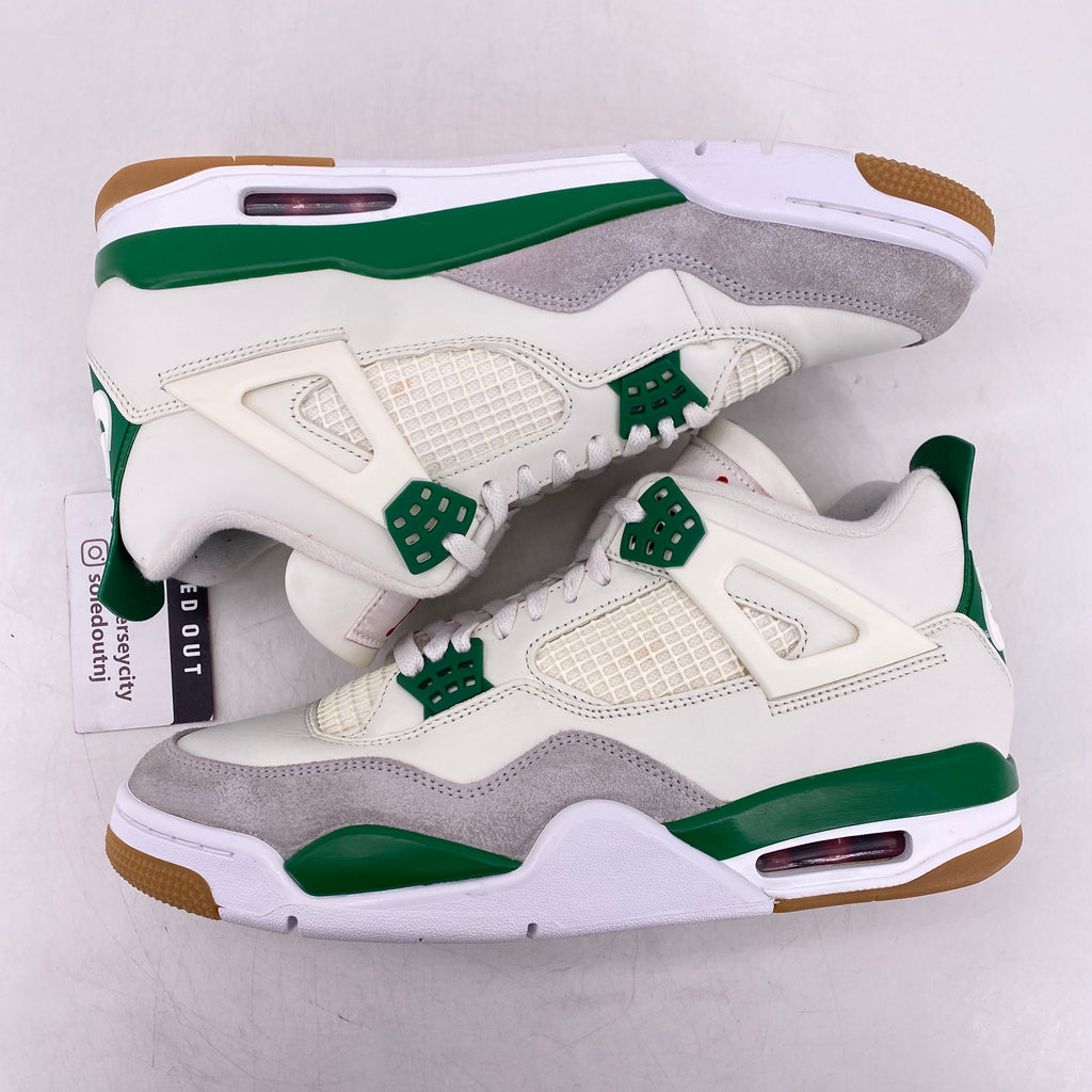 Air Jordan 4 Retro "Pine Green" 2023 Used Size 10