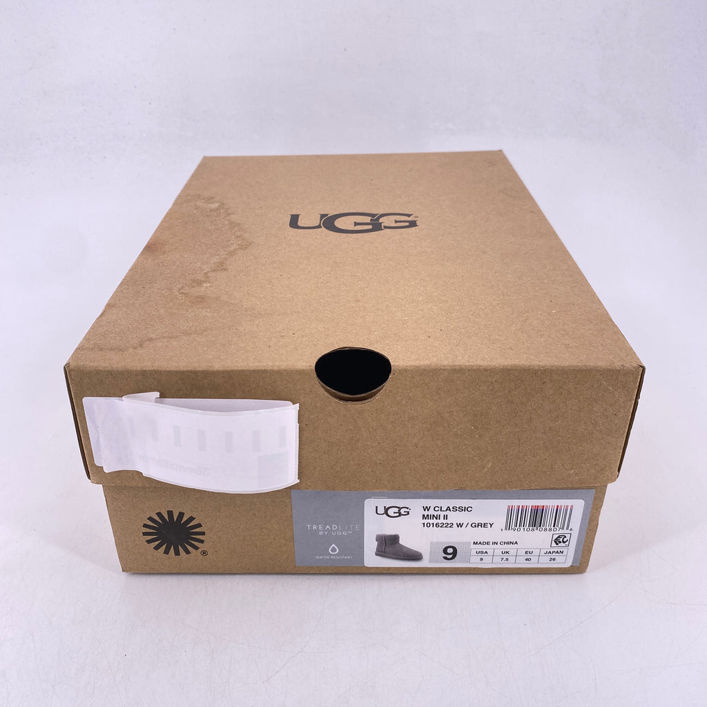 UGG (W) Classic Mini II "Grey"  Used Size 9W