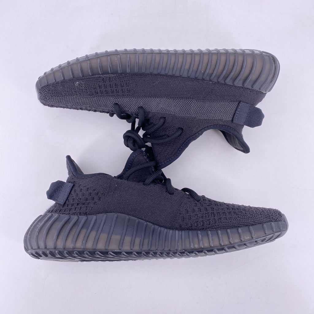 Yeezy 350 v2 "Onyx" 2022 Used Size 7