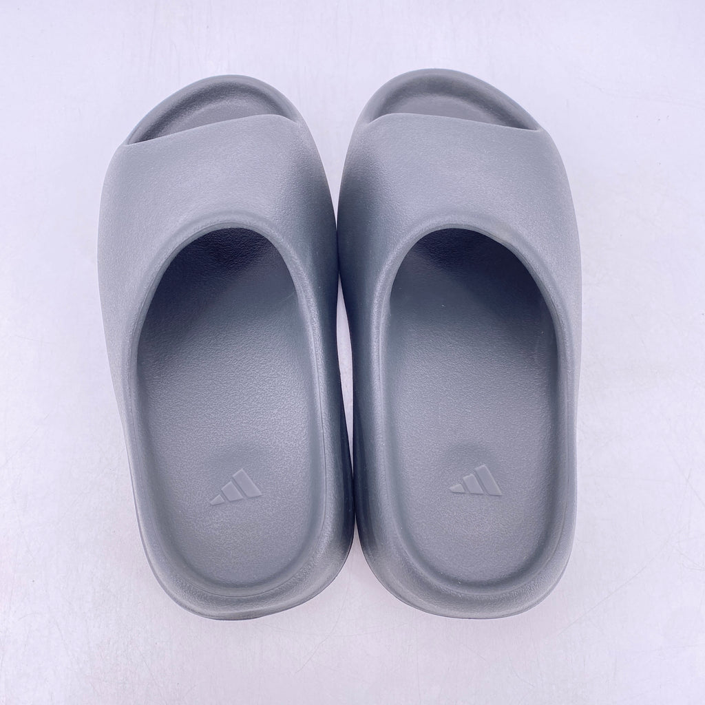 Yeezy Slide "Dark Onyx"  Used Size 8
