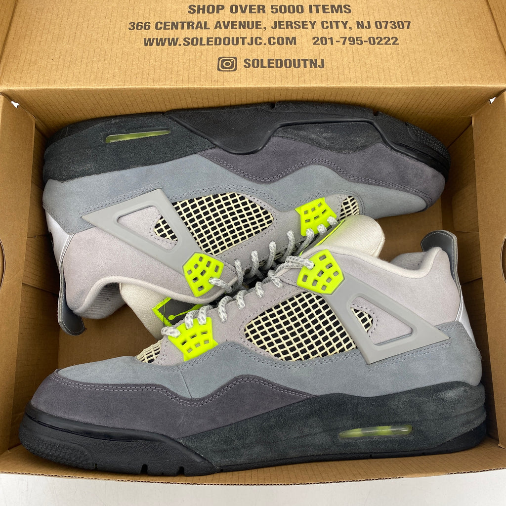 Air Jordan 4 Retro "Neon" 2020 Used Size 11.5