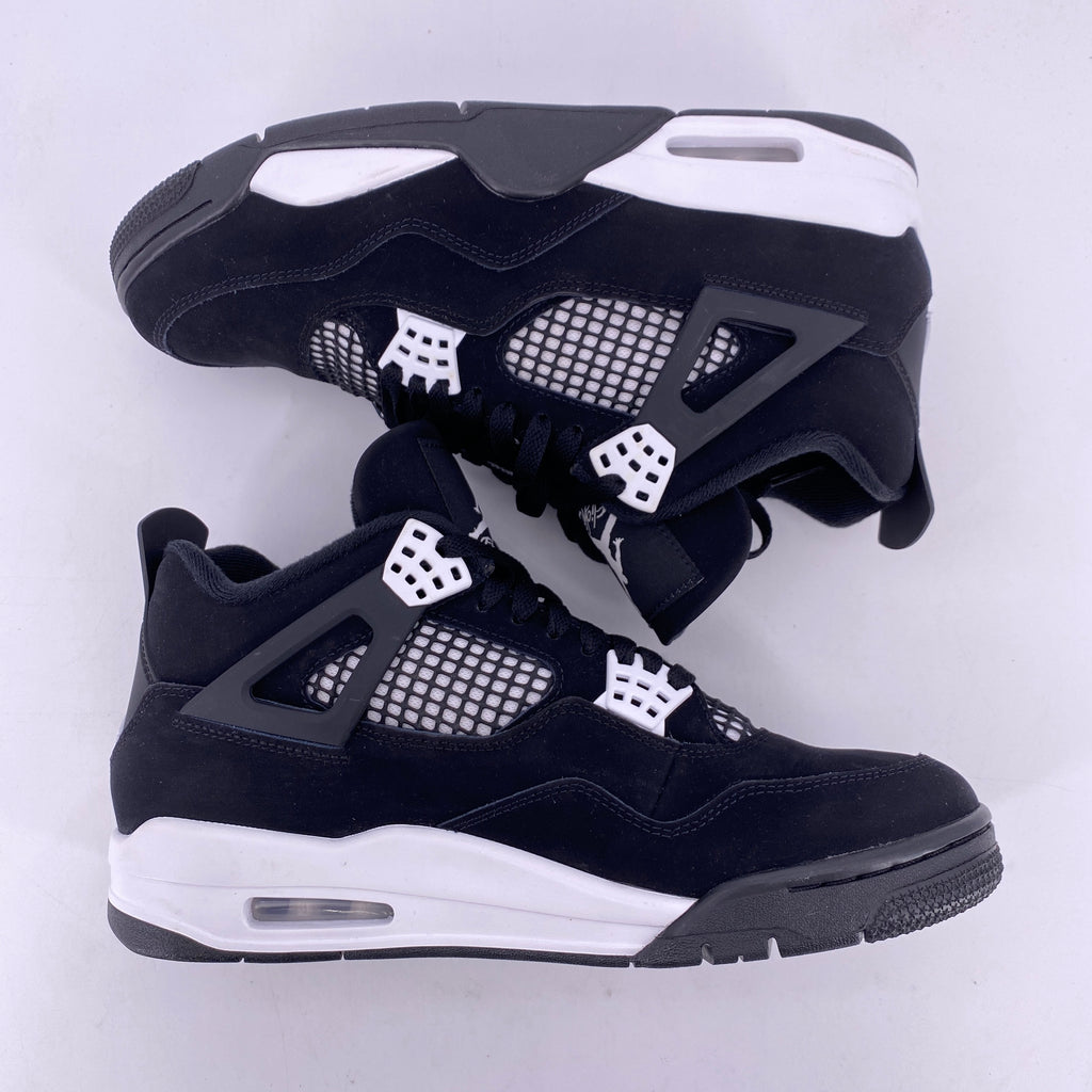 Air Jordan 4 Retro "White Thunder" 2024 Used Size 9.5