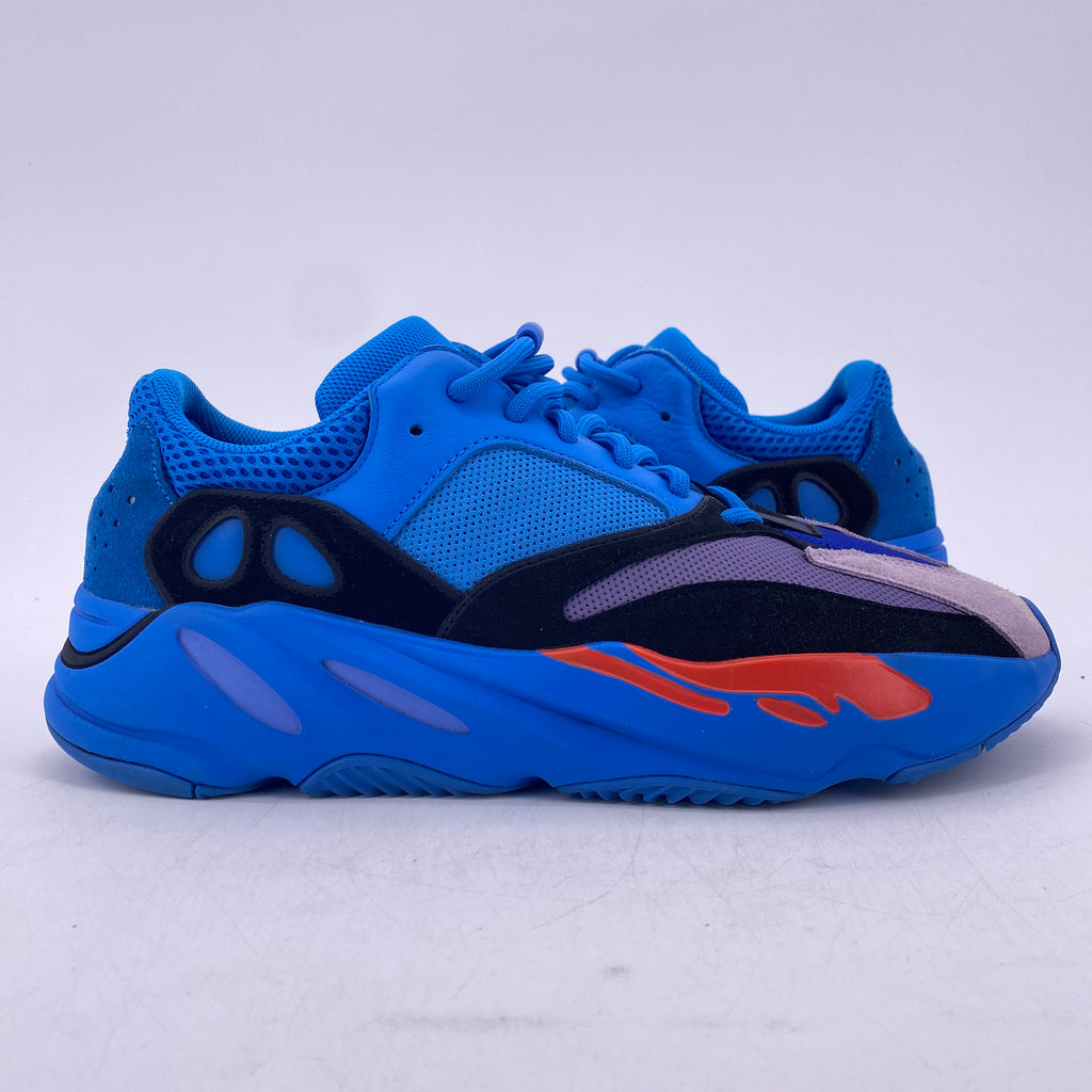 Yeezy 700 "Hi-Res Blue" 2022 Used Size 12