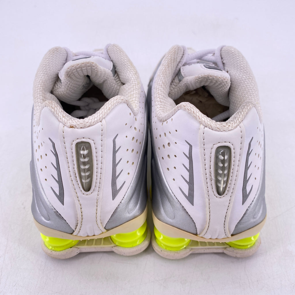 Nike (W) Shox R4 "White Metallic Silver Volt" 2025 Used Size 7W