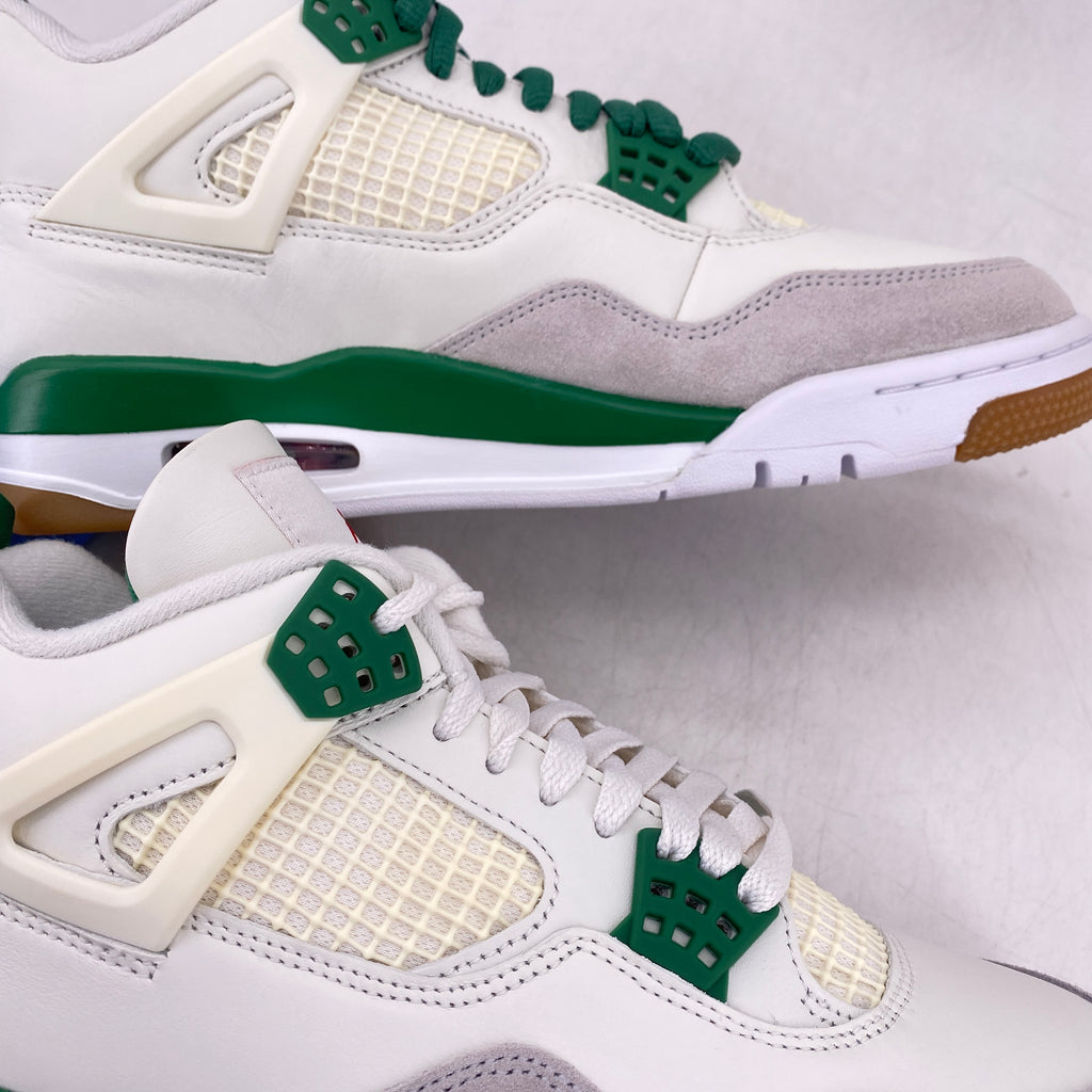 Air Jordan 4 Retro "Pine Green" 2023 New (Cond) Size 9.5