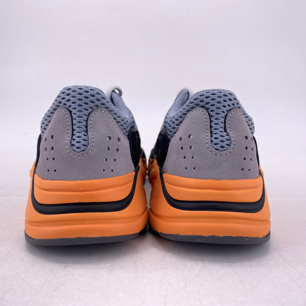 Yeezy 700 "Wash Orange" 2021 Used Size 6.5