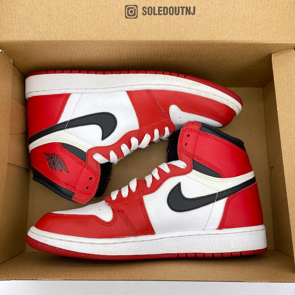 Air Jordan (GS) 1 Retro High "Chicago" 2015 Used Size 7Y