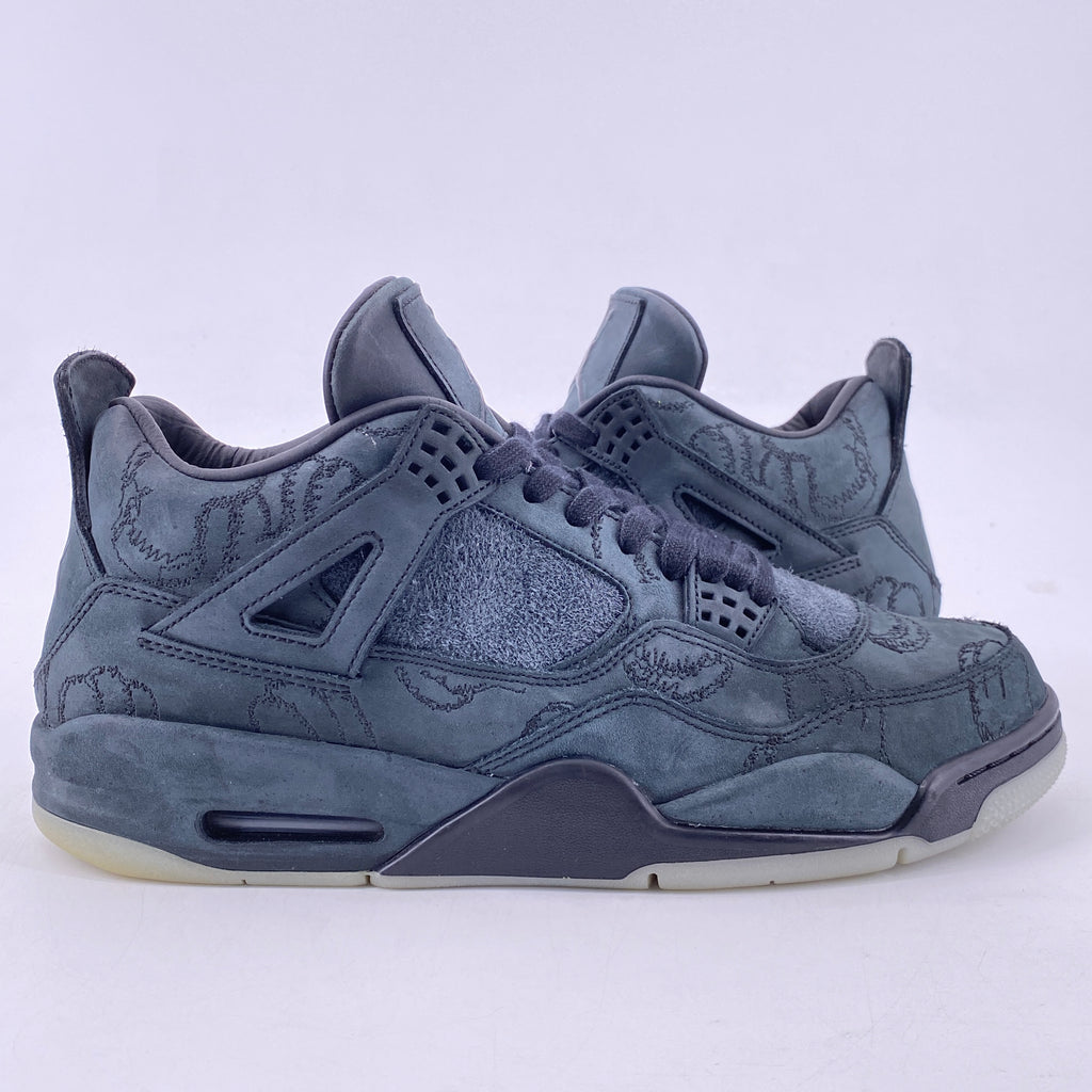 Air Jordan 4 Retro NRG "Kaws Black" 2017 Used Size 11.5