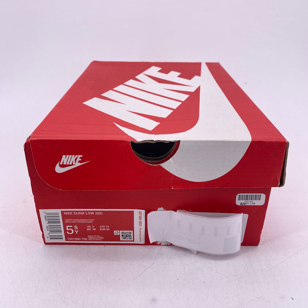 Nike (GS) Dunk Low "Michigan" 2021 Used Size 5.5Y