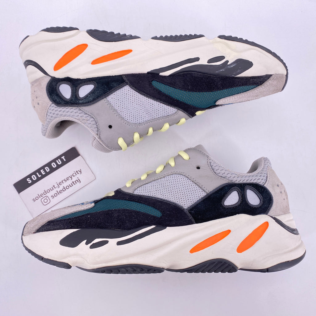 Yeezy 700 "Waverunner" 2019 Used Size 9