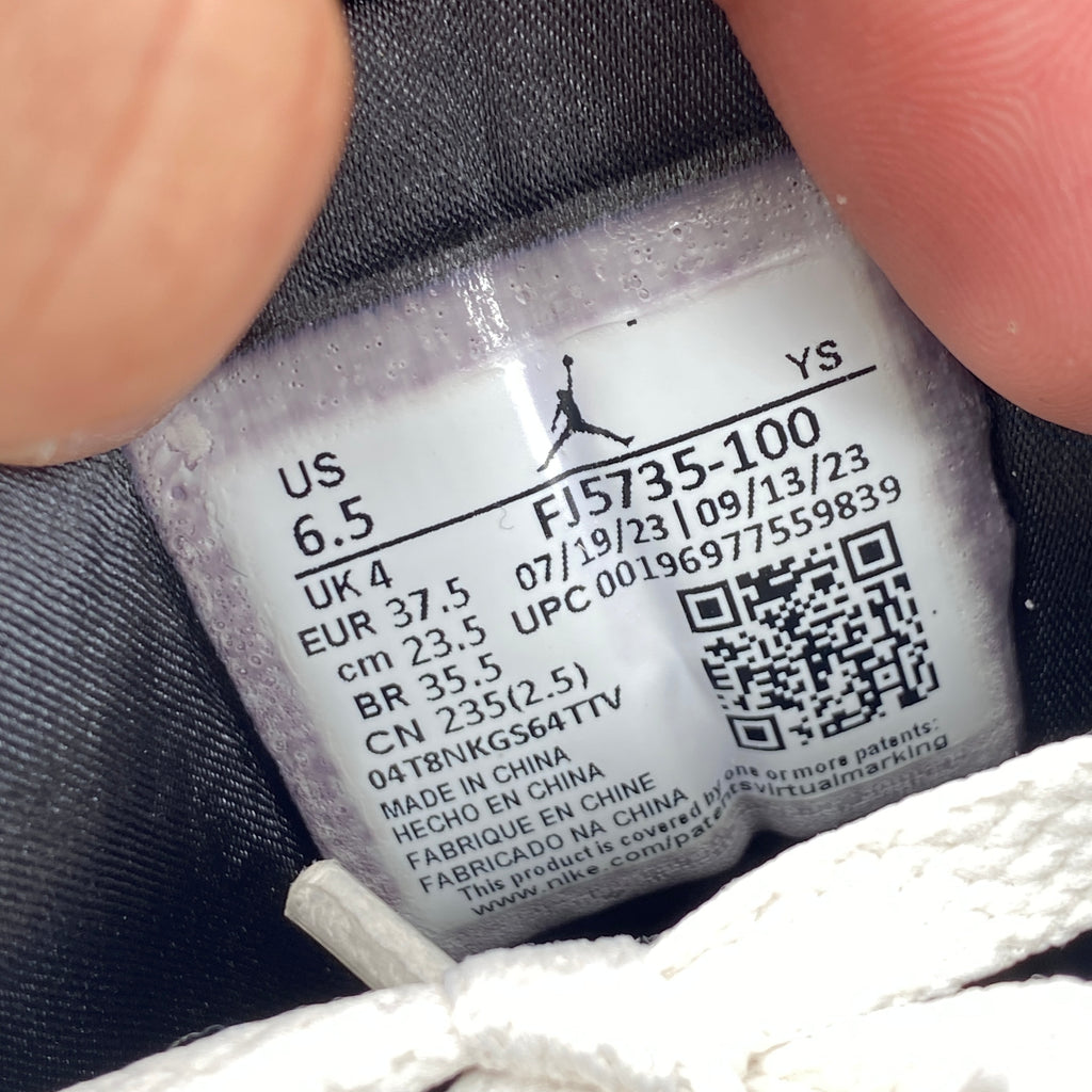 Air Jordan (W) 1 Low "Yotd" 2024 Used Size 6.5W