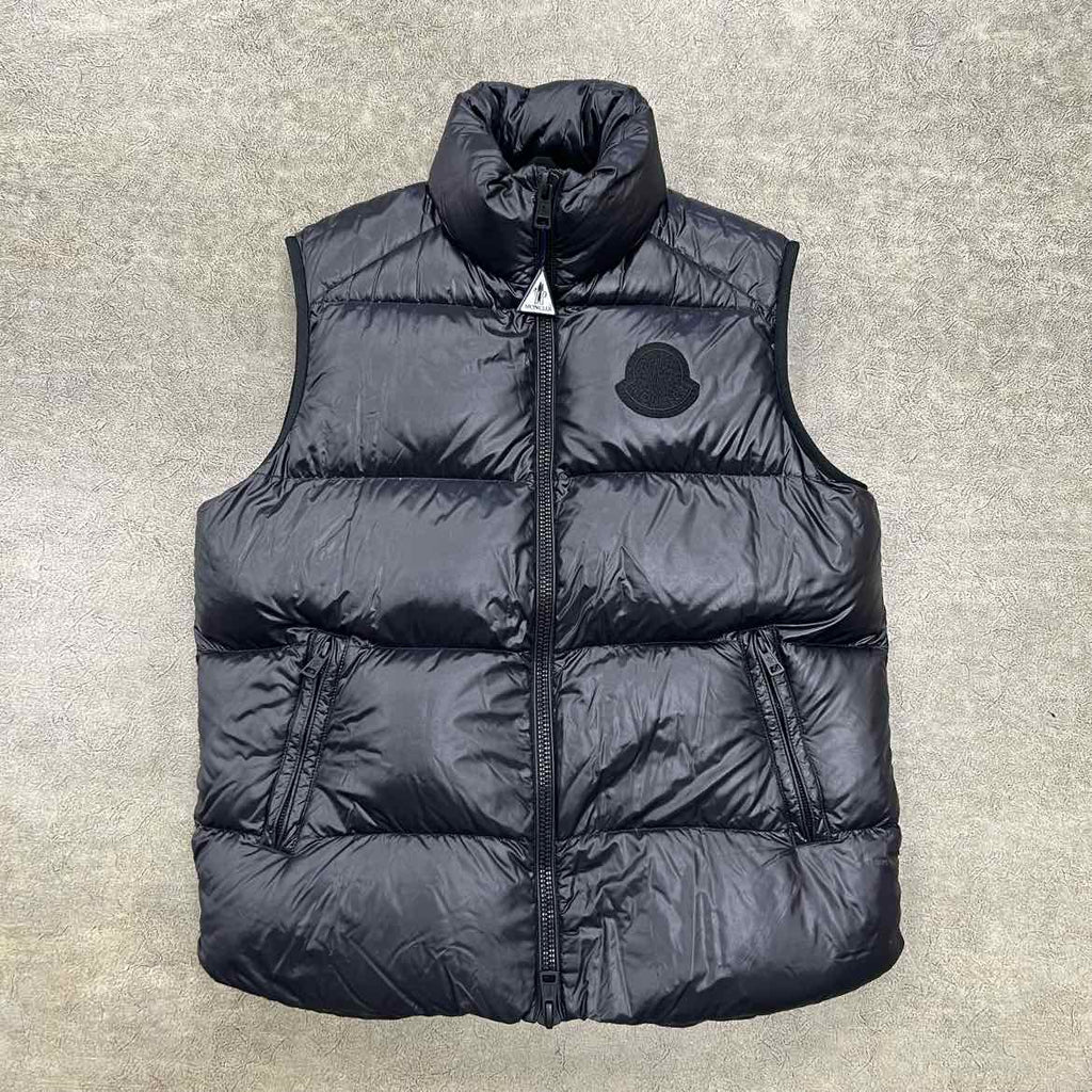 Moncler Vest "GILET SUMIDA" Black Used Size 4