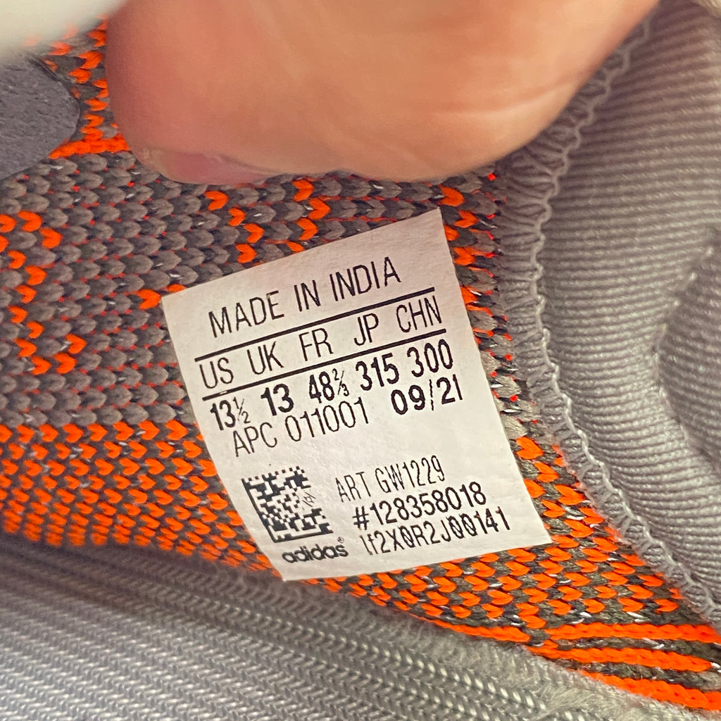 Yeezy 350 v2 "Beluga Reflective" 2021 Used Size 13.5