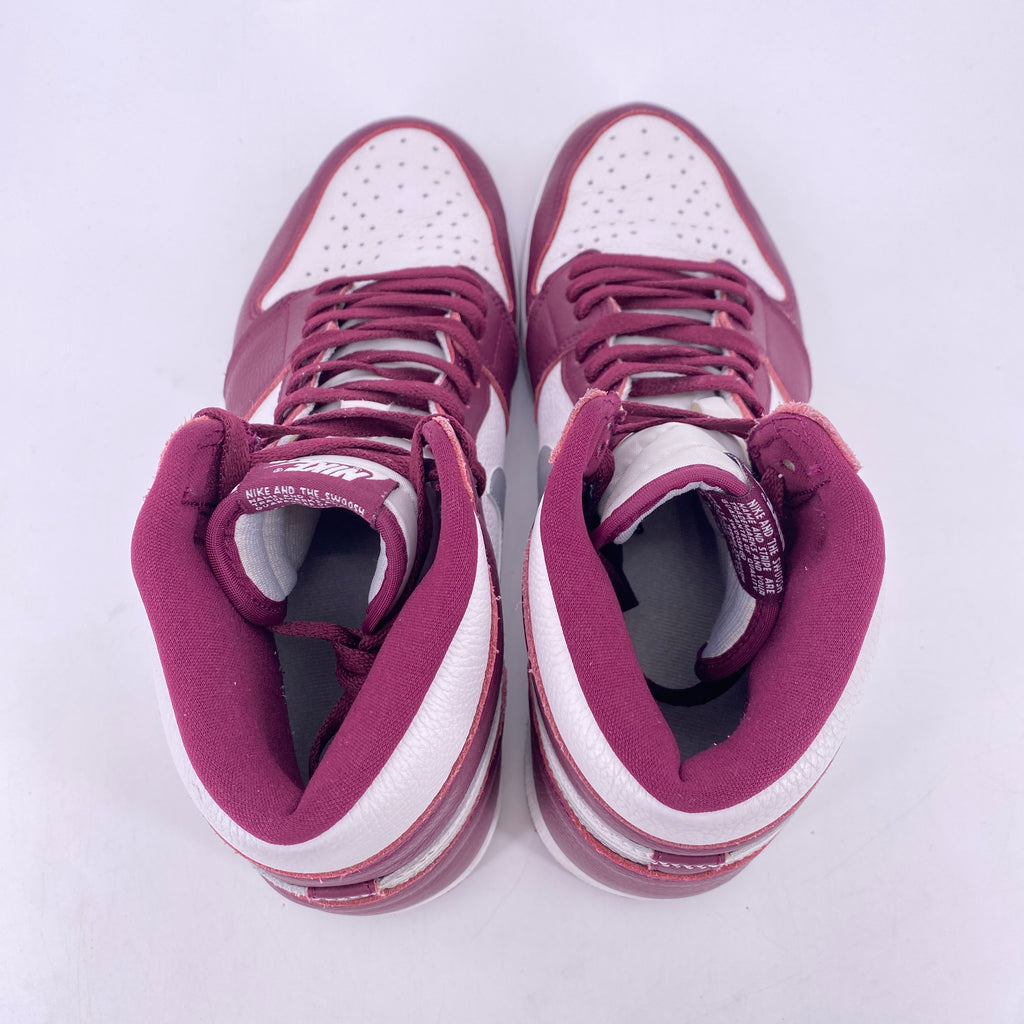 Air Jordan 1 Retro High OG "Bordeaux" 2021 Used Size 11