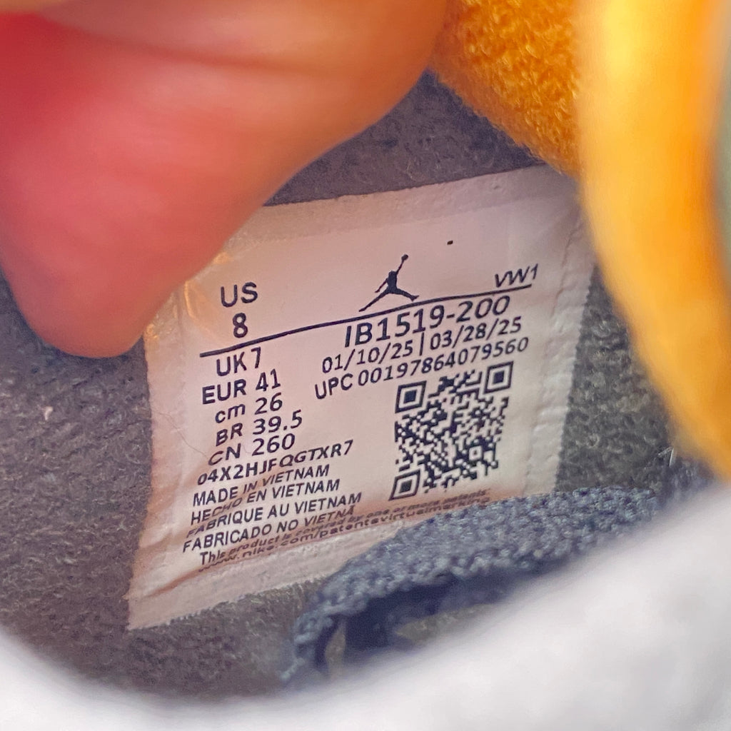 Air Jordan 4 Retro "Undefeated" 2025 Used Size 8