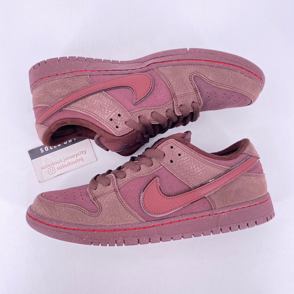 Nike SB Dunk Low "City Of Love Burgundy Crush" 2024 Used Size 11.5