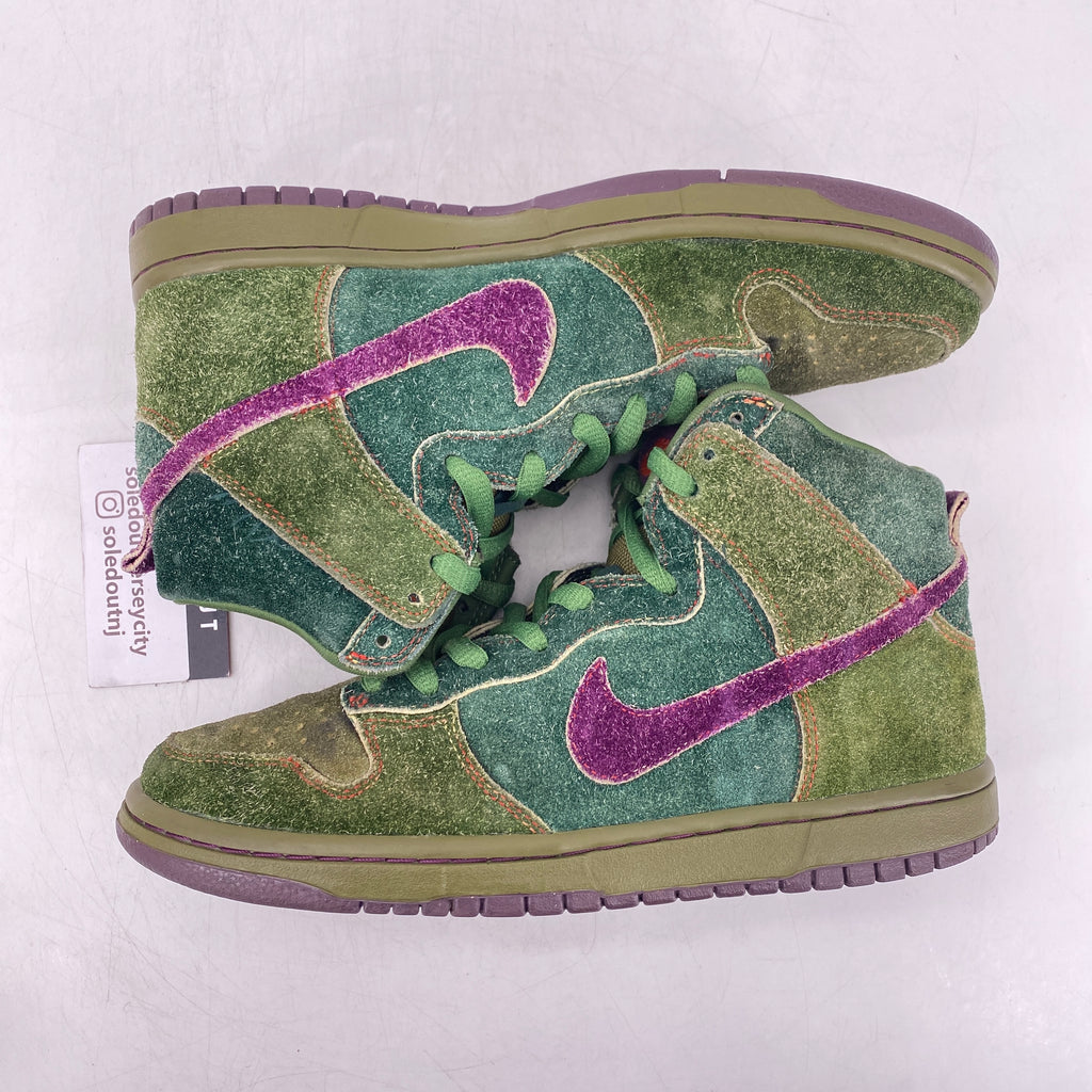 Nike SB Dunk High "Skunk 420" 2010 Used Size 8