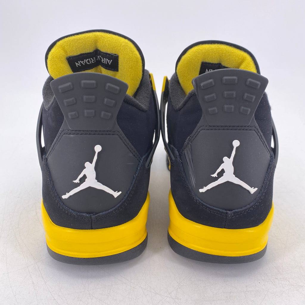 Air Jordan 4 Retro "Thunder" 2023 Used Size 9