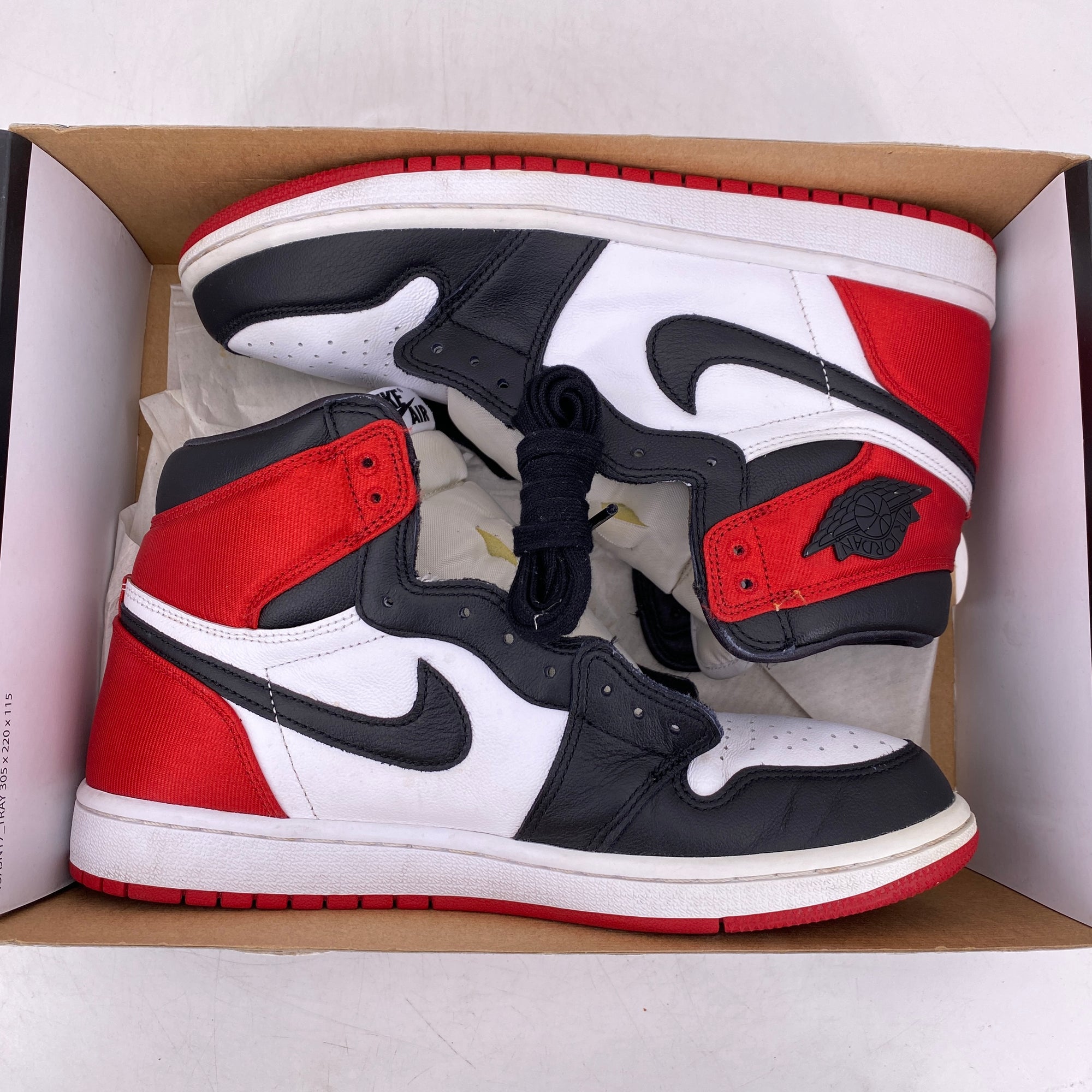 Air Jordan (W) 1 Retro High OG &quot;Satin Black Toe&quot; 2019 Used Size 9.5W