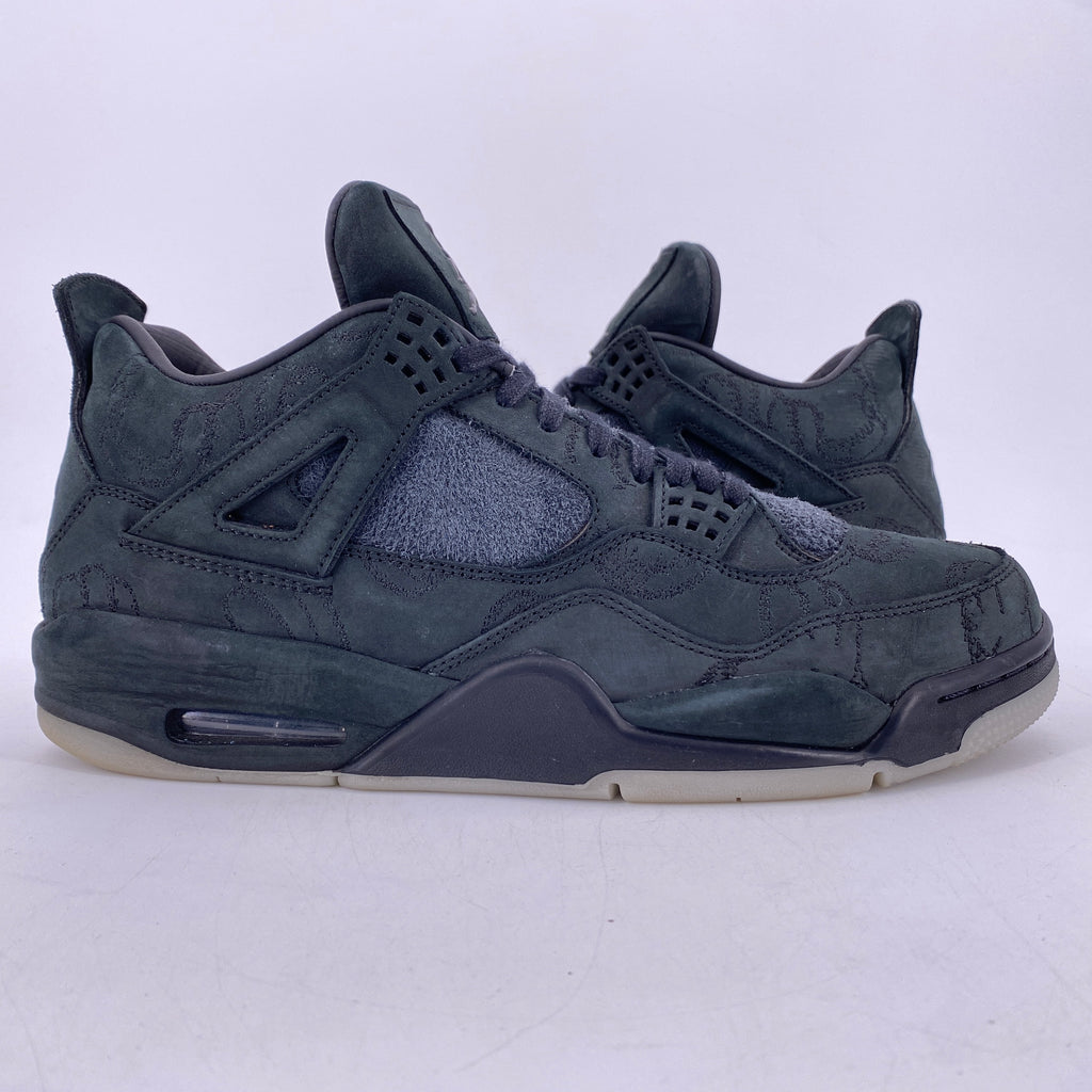Air Jordan 4 Retro "Kaws Black" 2017 Used Size 12