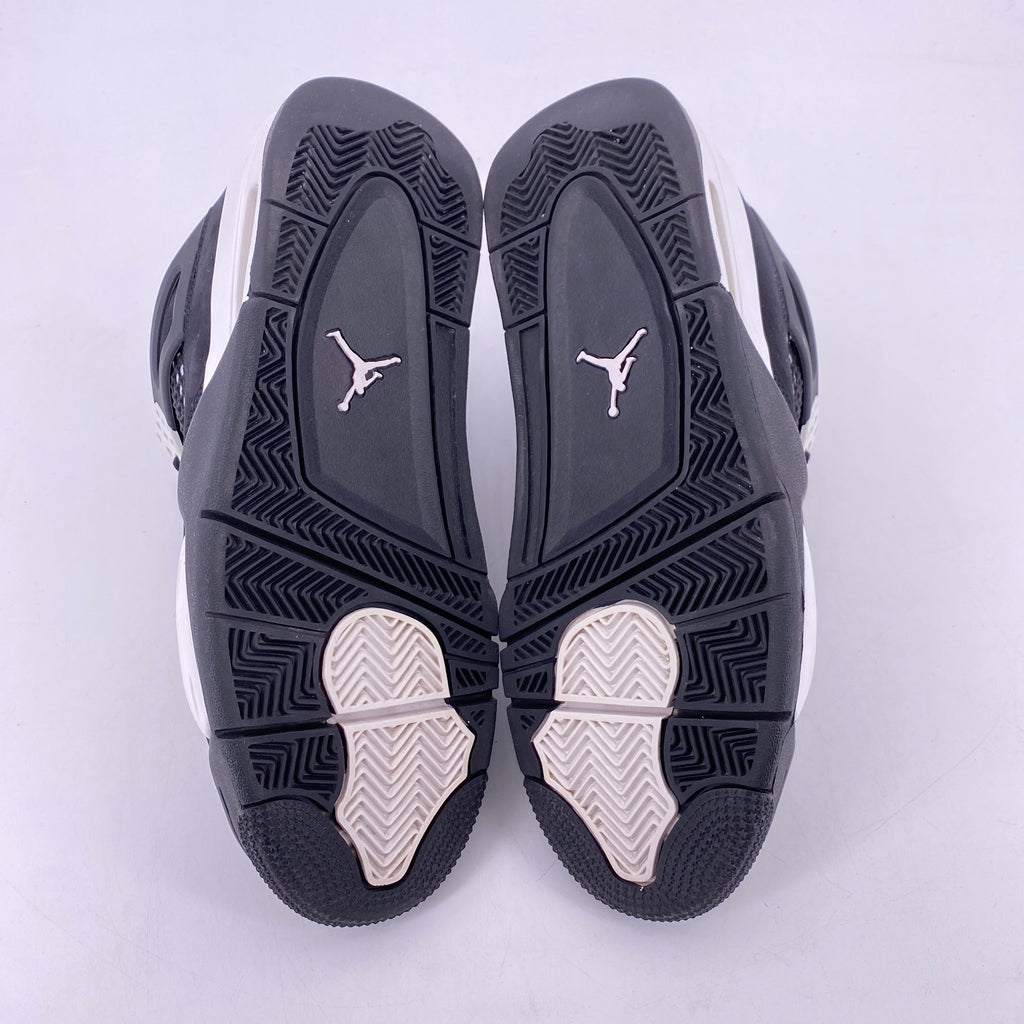 Air Jordan 4 Retro "White Thunder" 2024 Used Size 8