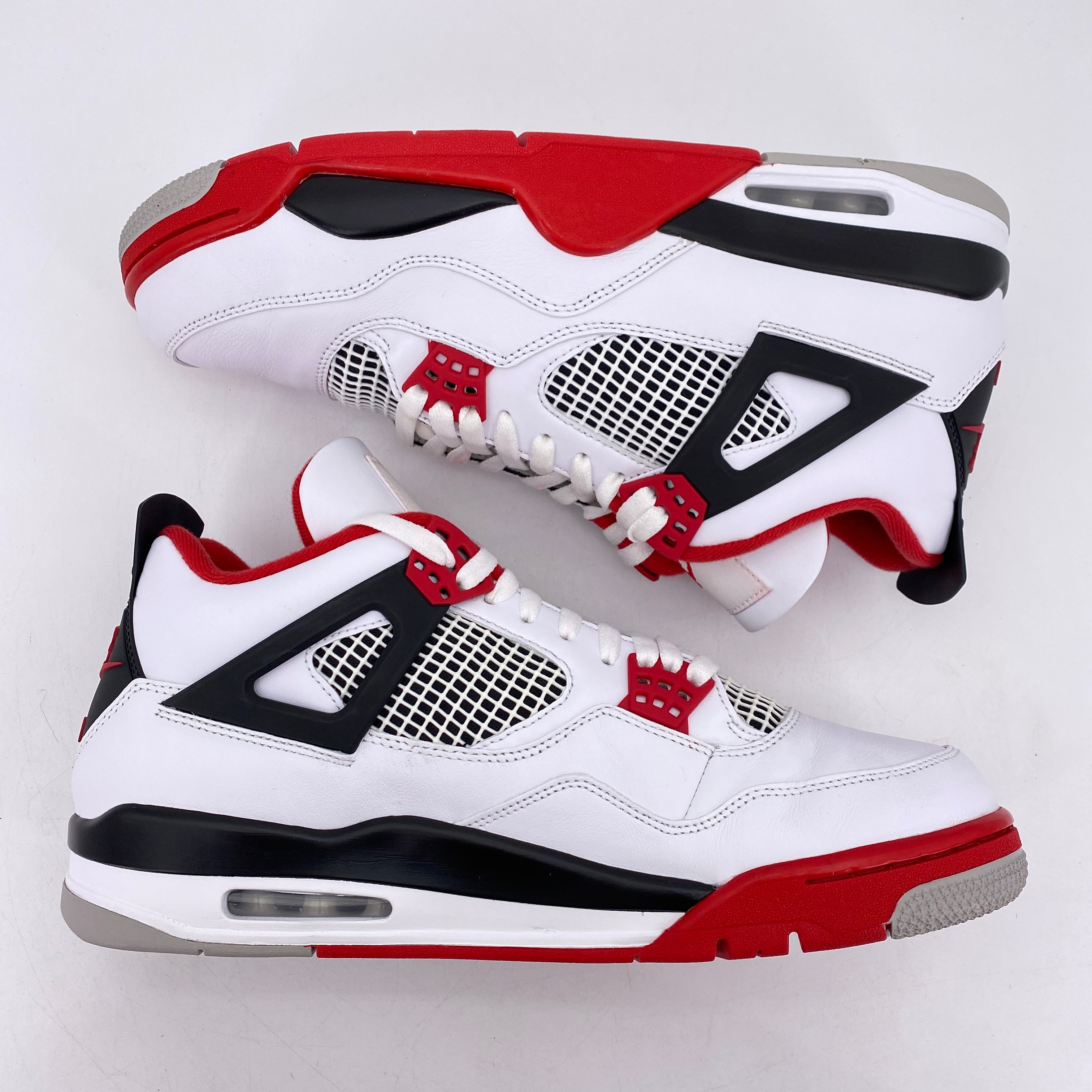 Jordan 4 fire red Retro NEW top in box 5y