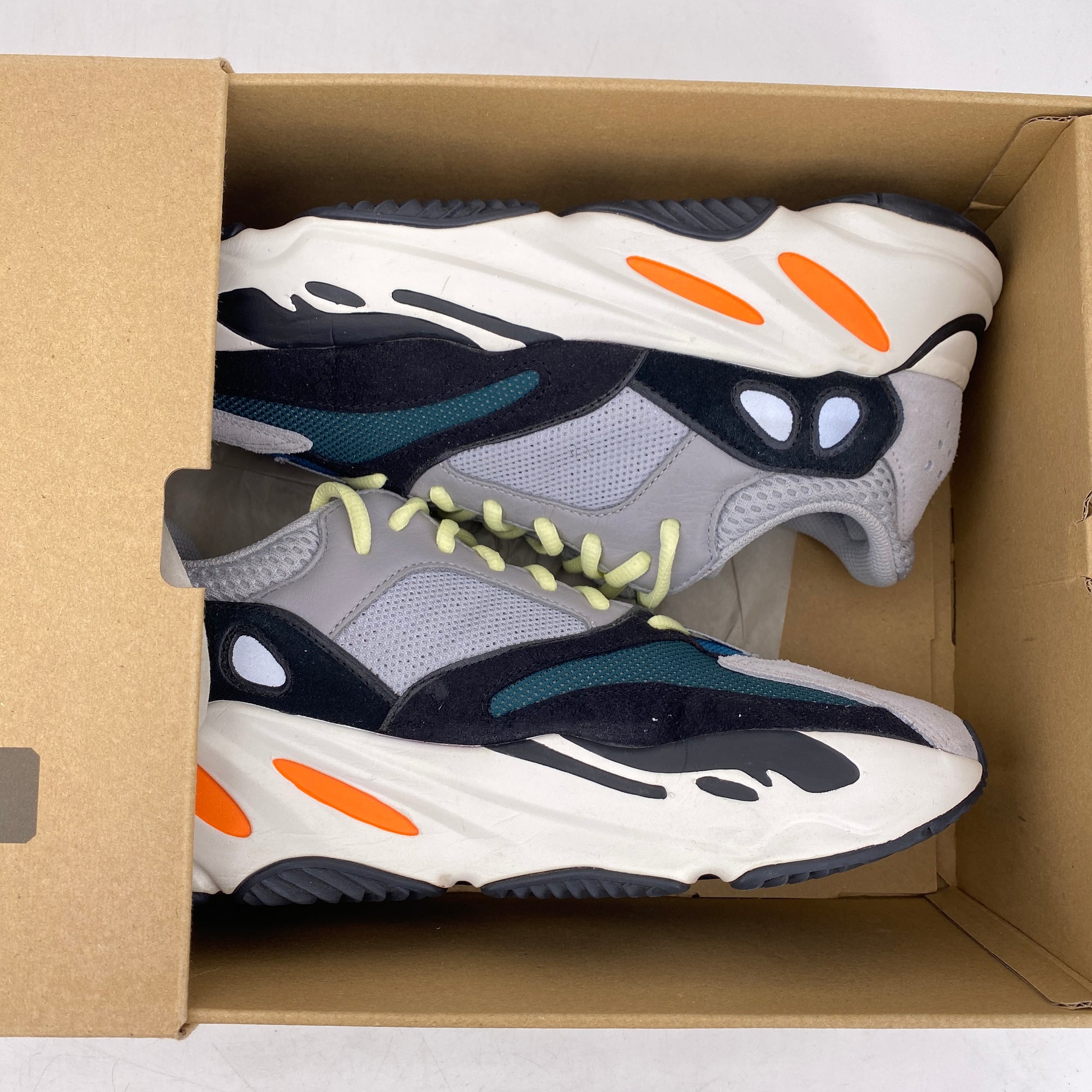 Yeezy 700 &quot;Waverunner&quot; 2017 Used Size 9