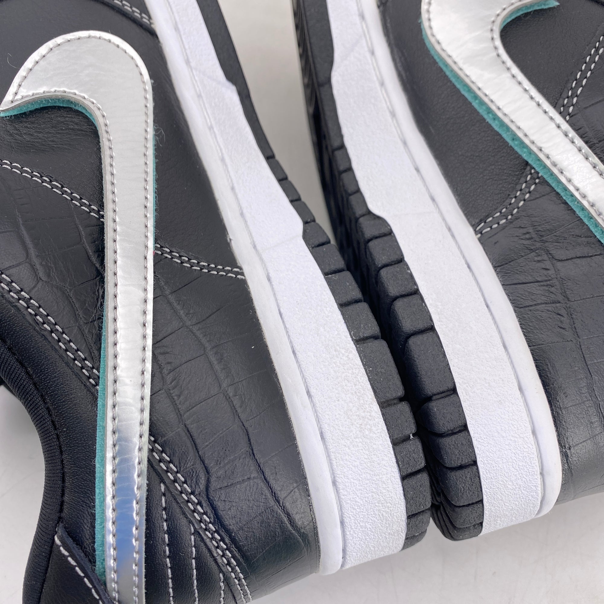 Nike SB Dunk Low &quot;Black Diamond&quot; 2018 Used Size 9.5