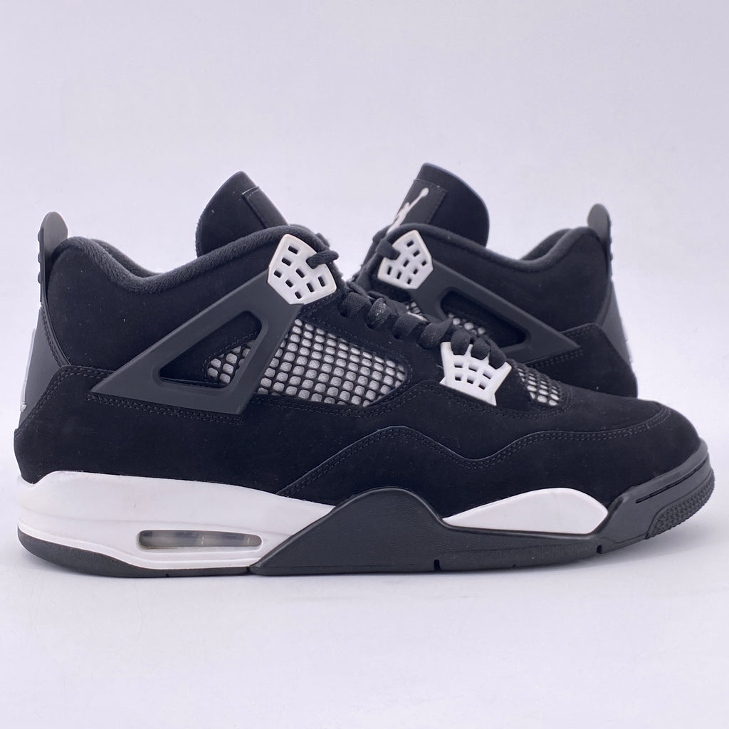 Air Jordan 4 Retro "White Thunder" 2024 Used Size 13