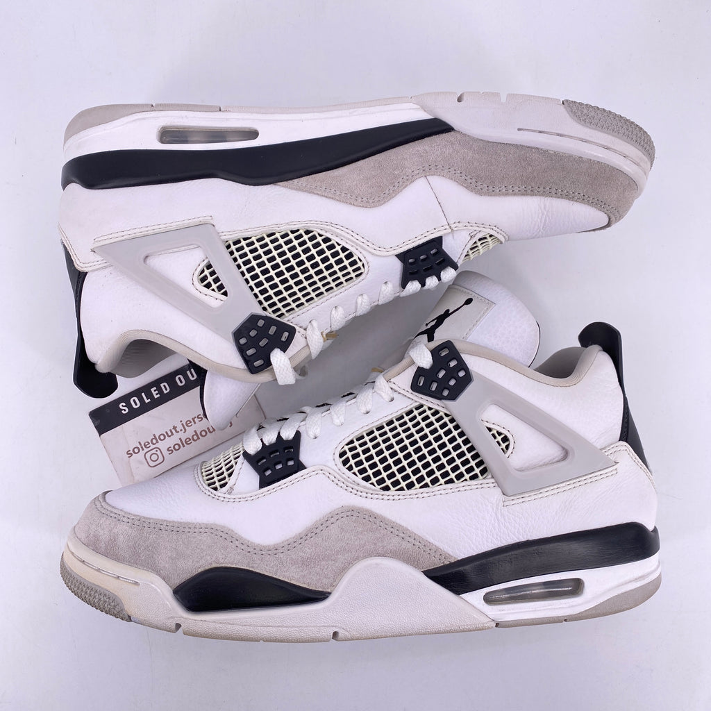 Air Jordan 4 Retro "Military Black" 2022 Used Size 10.5