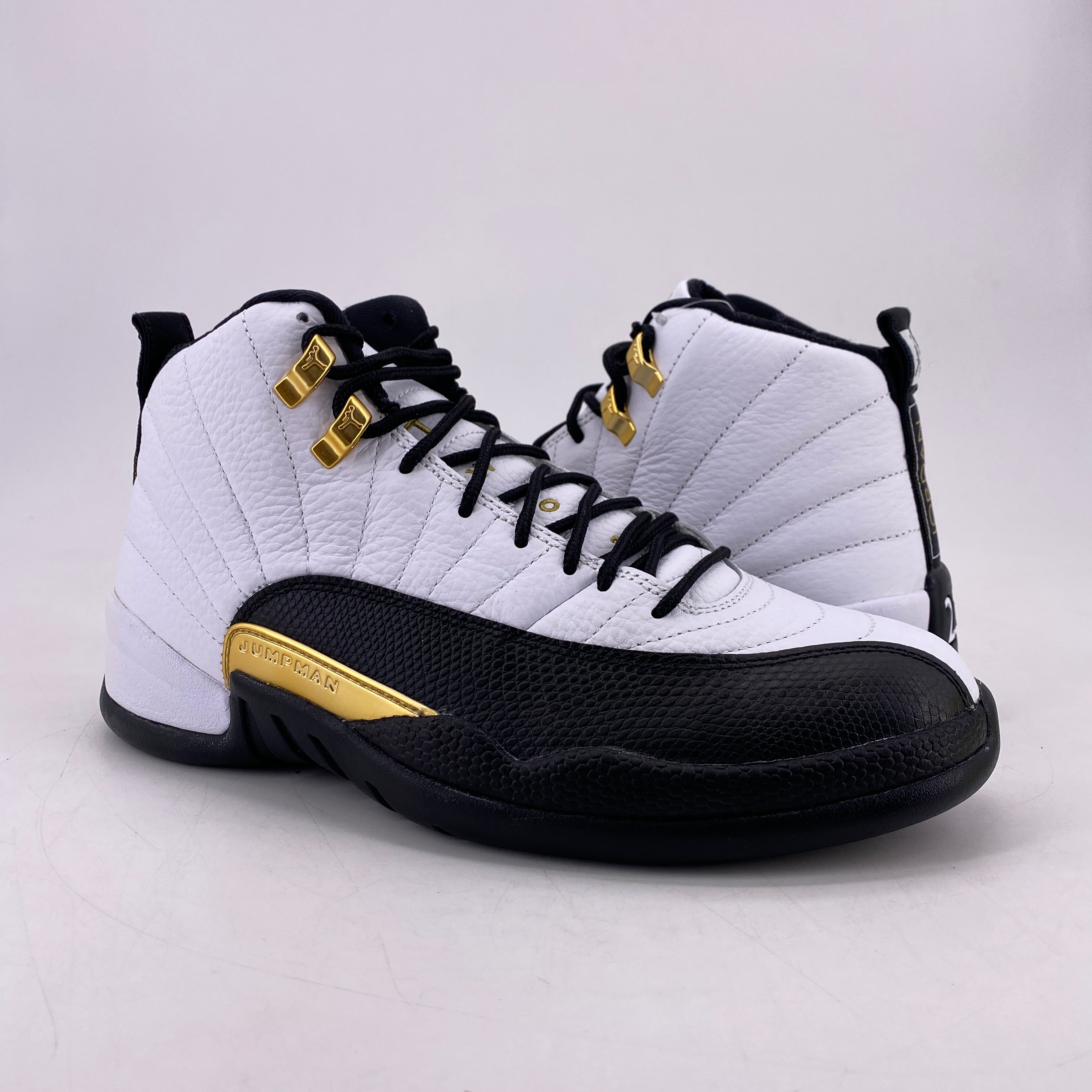 Air jordan retailer 12 royalty taxi