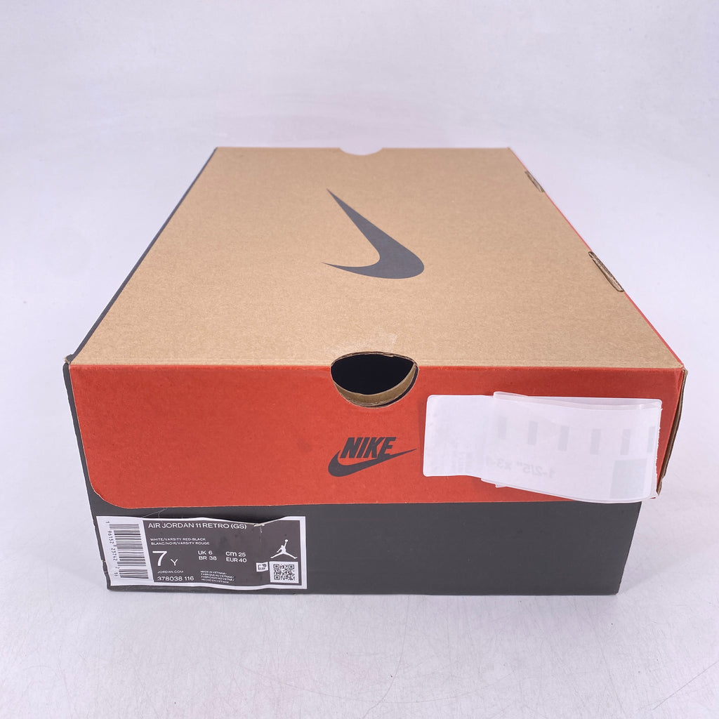 Air Jordan (GS) 11 Retro "Cherry" 2022 Used Size 7Y