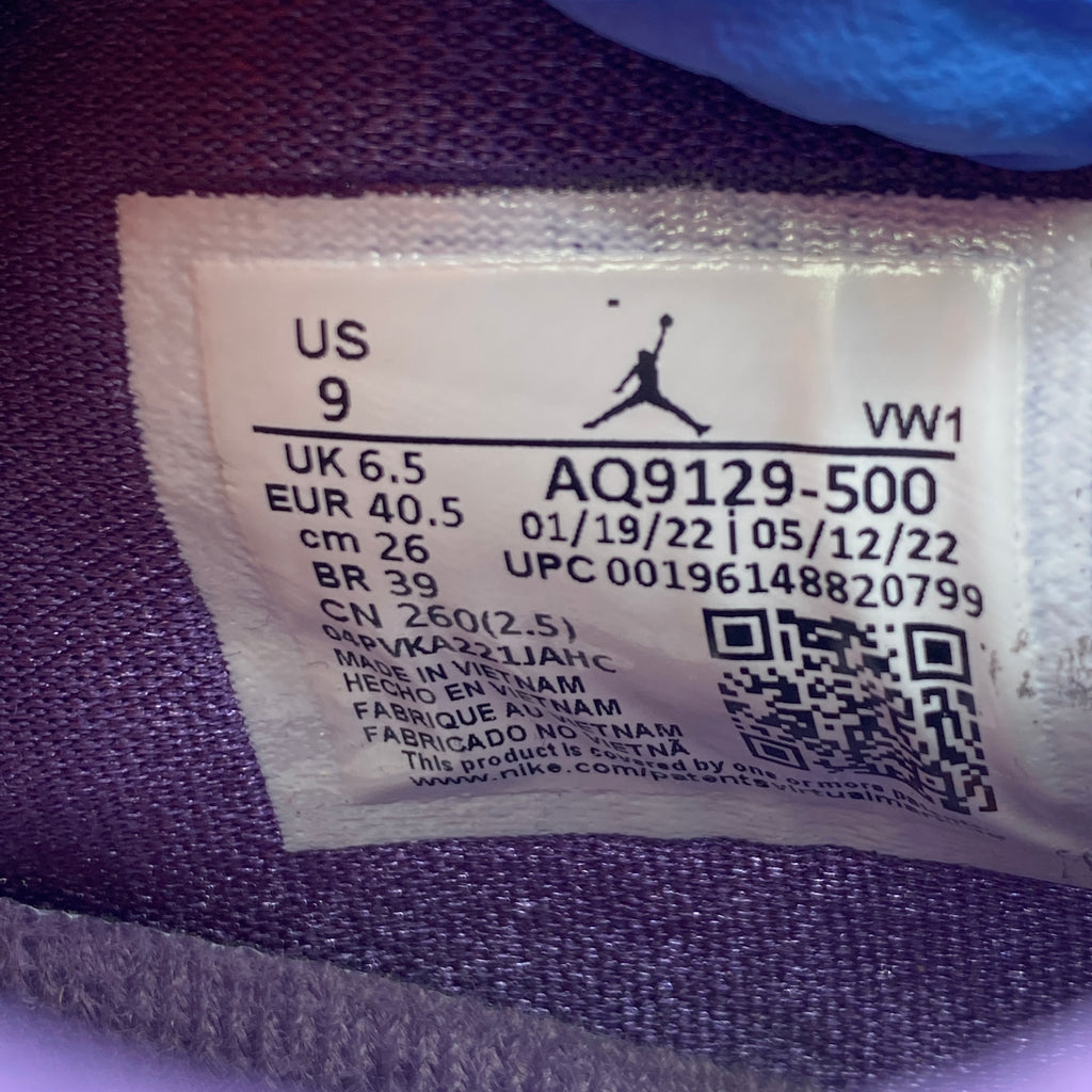 Air Jordan (W) 4 Retro "Canyon Purple" 2022 Used Size 9W